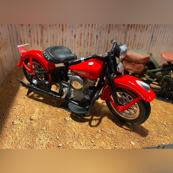 Harley-Davidson Motorcycle Model Set - Picture 10 of 11